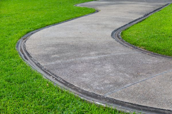 Concrete Sidewalk Construction in Glen Burnie