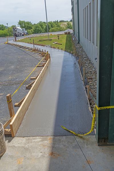 Concrete Sidewalk Paving in Glen Burnie